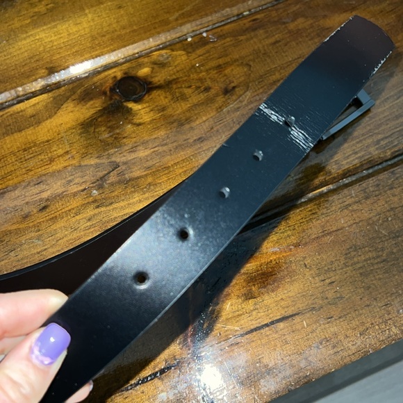 Express Faux Leather Reversible Black & Deep Mahogany Brown Belt- 30 Waist - Picture 4 of 5